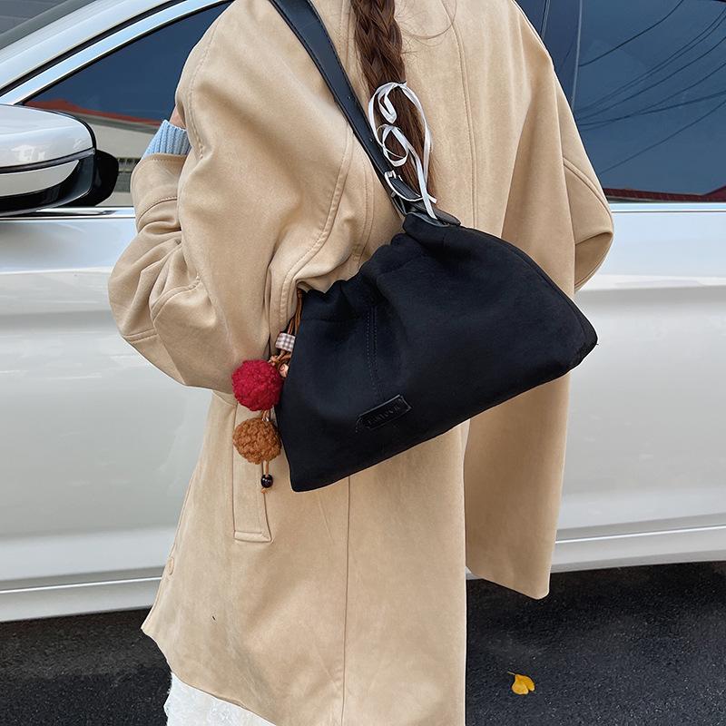 Underarm bag women's 2025 new autumn and winter retro suede shoulder bag premium commuter bucket bag