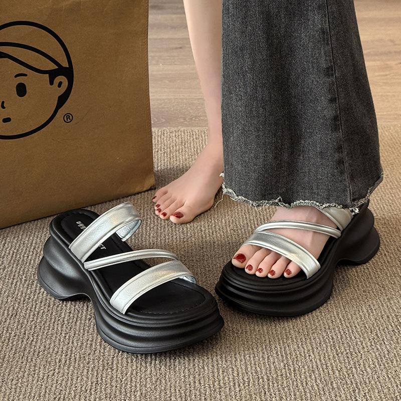 Muffin Thick-bottomed Cool Slippers Women's Summer Wear 2025 New Models with Skirts, Small People, High-end Sense of Fashion, One-word Drag