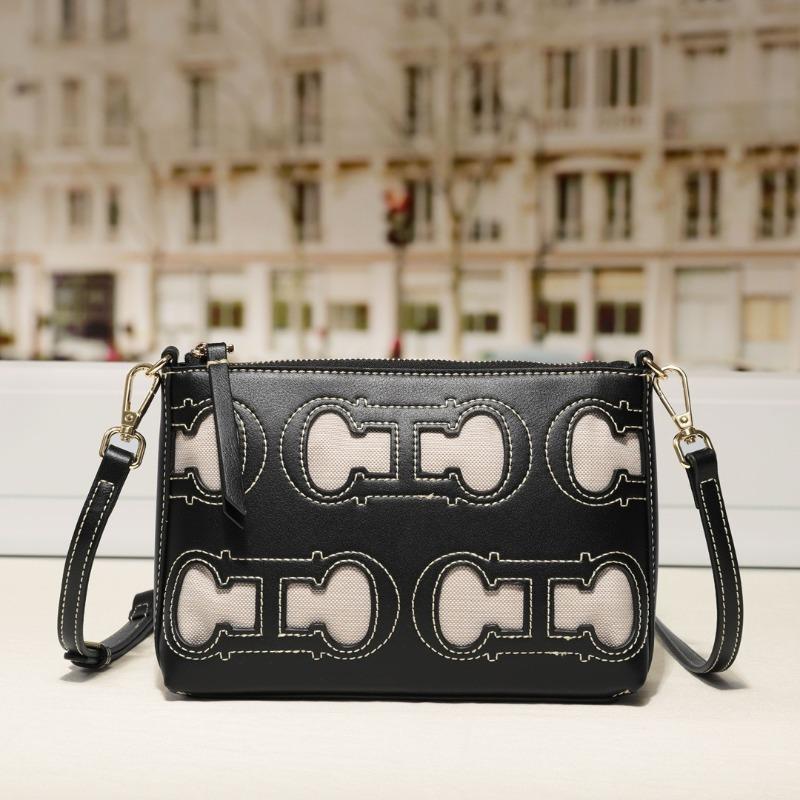 

Fashion classic women s new shoulder bag hollow design daily matching women s messenger bag length 22.5cm, width 6.5cm, height 15cm