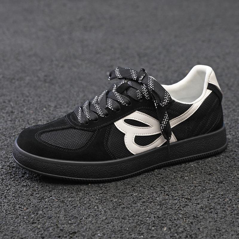 Herren Frühling neue dicksohlige lässige kleine weiße Schuhe Herren vielseitige Sport- und Freizeit-Board-Schuhe