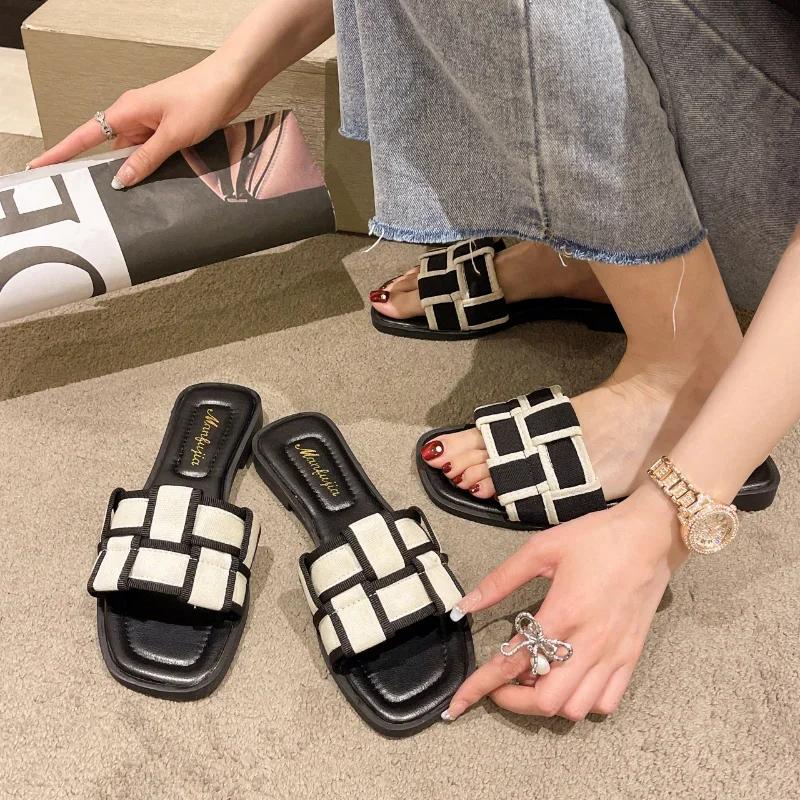 Summer 2024 New Flat Bottom Slippers for Women Fashion Square Toe Plaid Women Shoes Outdoor Casual Leisure Beach Shoes for Women