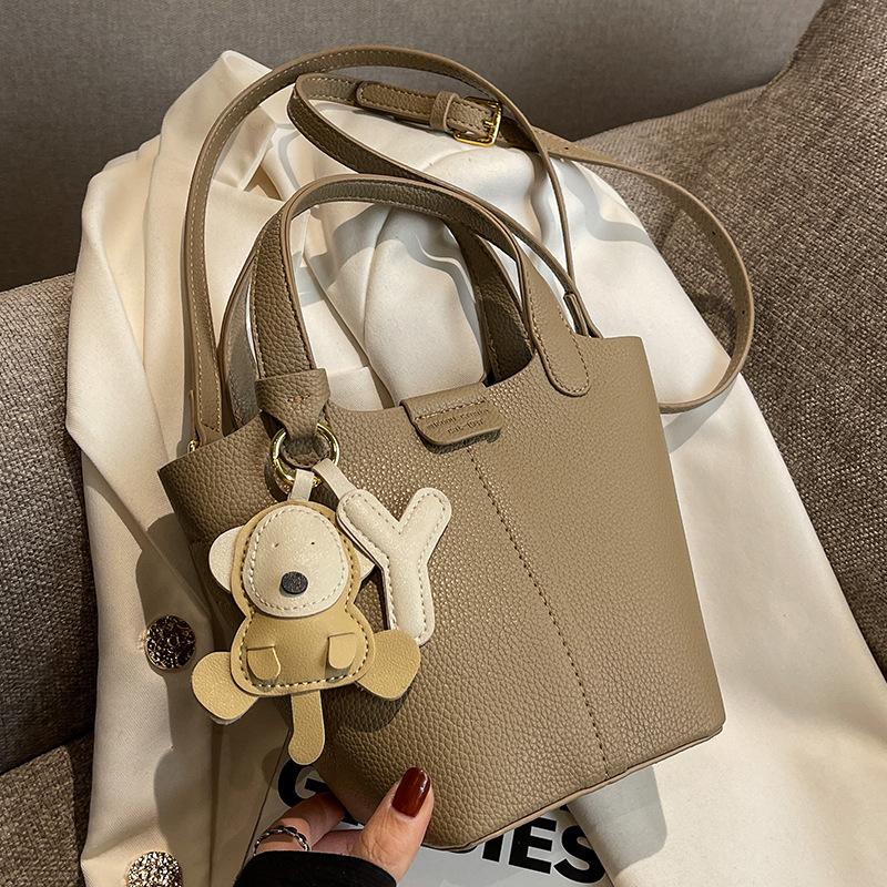 Stylish, Simple and Large-capacity Portable Bucket Bag, High-end Foreign-style Small Bag, Women's 2025 New Shoulder Messenger Bag