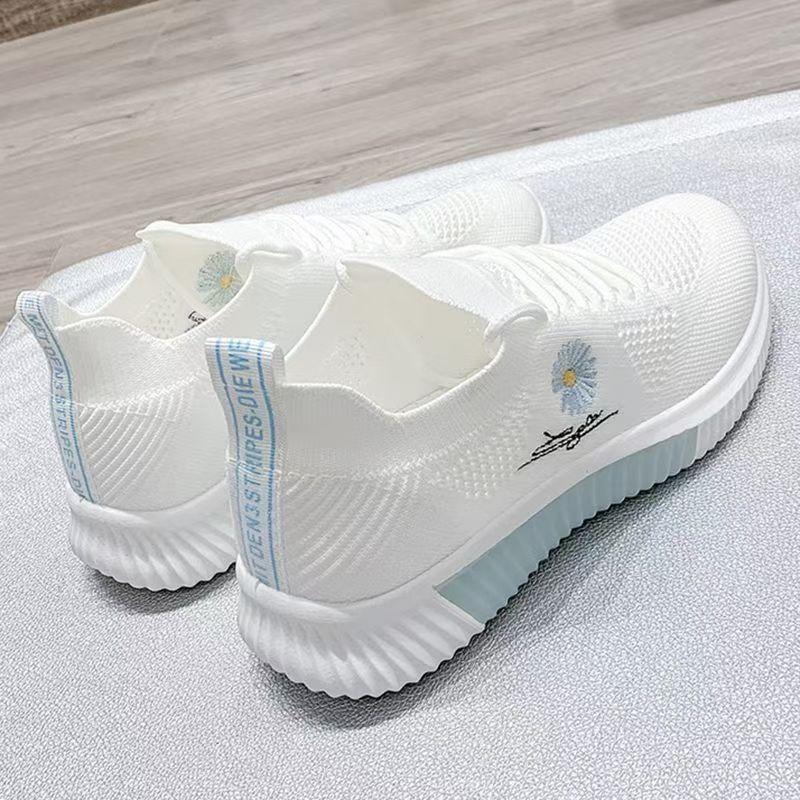 New Sports and Leisure Summer Ice Silk Fly-woven Women's Shoes Sports Shoes Small Daisies Versatile Casual Shoes