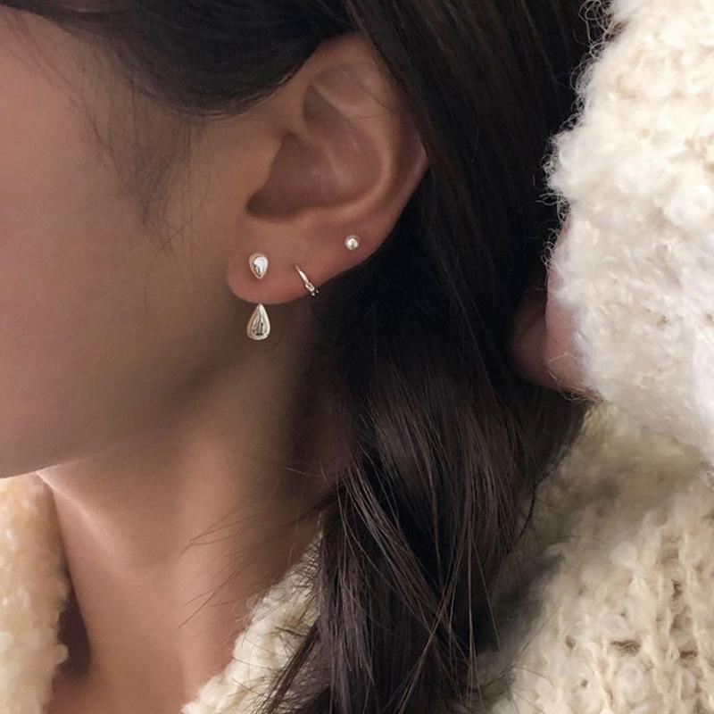 

Нишевый дизайн, маленькие серьги-капли, женские простые серьги с корейским темпераментом, серьги с красными слезами, имитация серебряной иглы S925