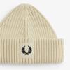 Fred Perry  Fred Perry  Patch Brand Chunky Lip Beanie  T04  Cfpu2336151 T04