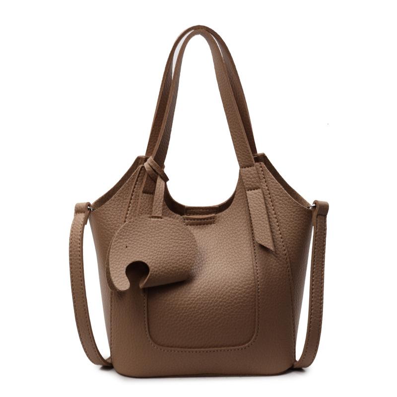 Fashion Foreign Style Portable Bucket Bag Women's New Versatile Shoulder Bag Large Capacity Simple Commuter Messenger Bag