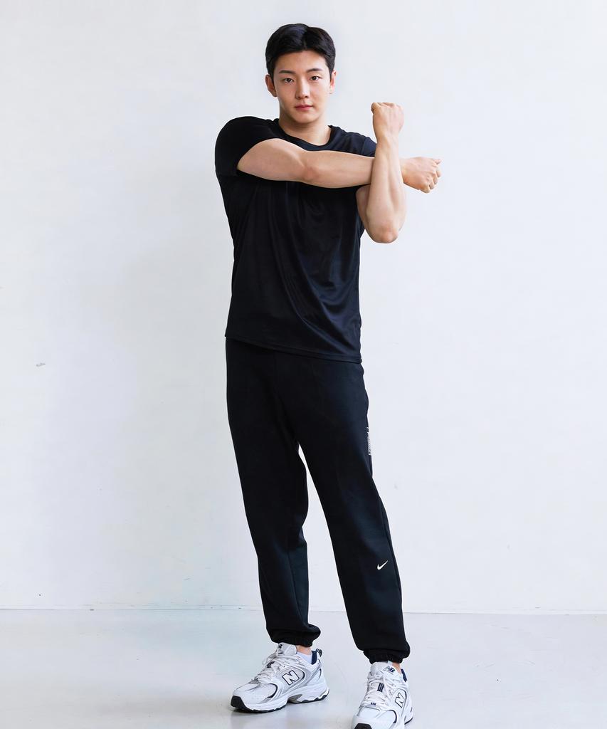 HECKCOOLNAM Mesh Cooling Muscle Fit Short Sleeve Running T-Shirt That Makes Shoulders Look Wider