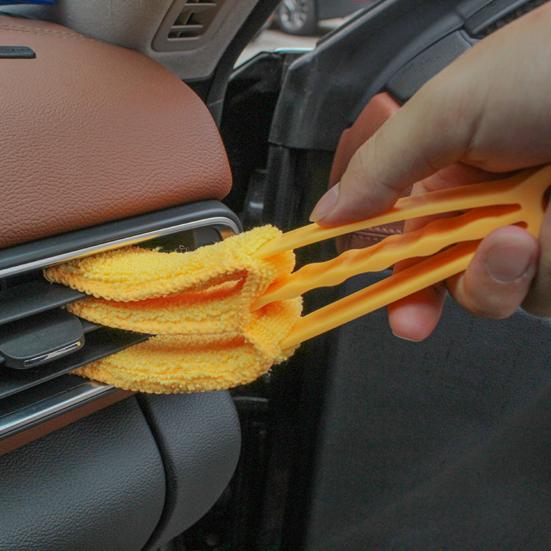 Dual-Head Car Vent Cleaning Brush with Soft Bristles Dashboard Interior Detailing Tool for Dust Removal Reusable Essential Auto Accessory