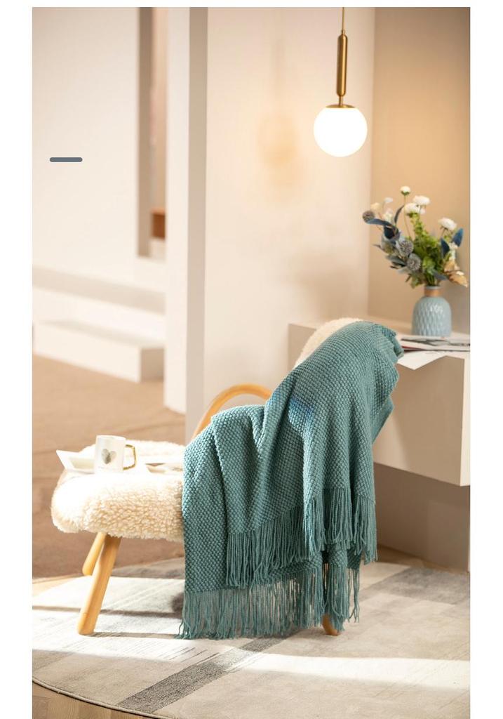 Nordic Retro Knitted Blanket – Perfect for Bedroom, Office, Airplane, or Air Conditioning Use.