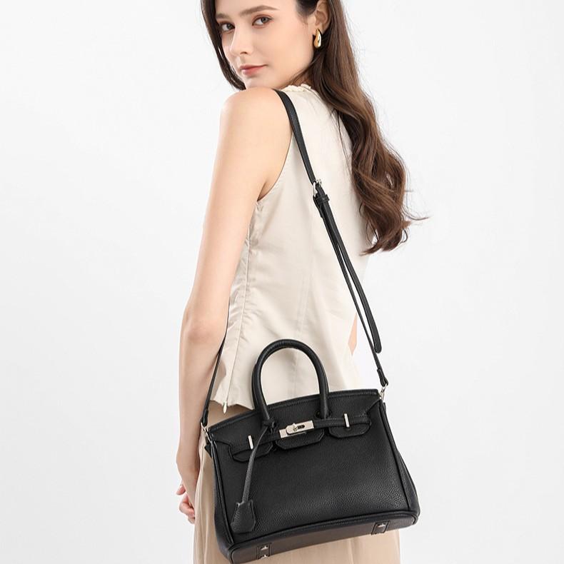 Premium Women's Big Bag 2025 Popular New Trendy Fashion Portable Large Capacity Shoulder Bag Versatile Messenger Bag