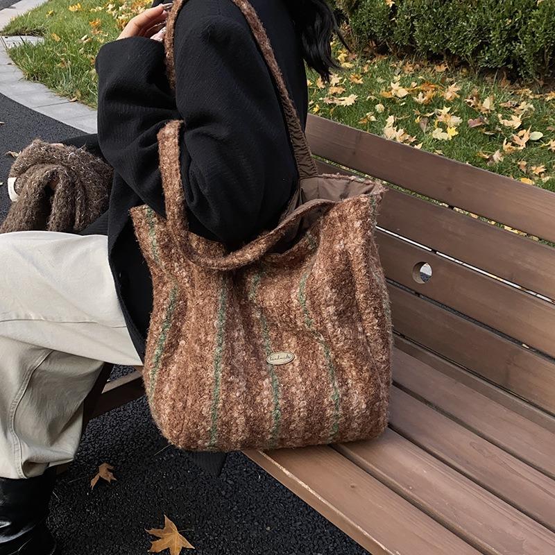 Woolen Bag Women's Large-capacity New Autumn and Winter Versatile Shoulder Shopping Bag Class Commuter Tote Bag