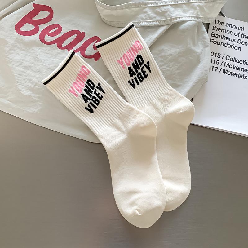 Women's Autumn Winter Boneless Mid-Calf Socks - Korean Style, Breathable, Sweat-Absorbing, Trendy Letter Design