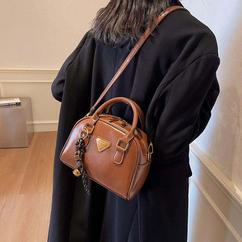 Small Bag Women's New Casual Versatile Messenger Bag Shoulder Handbag Work Pillow Bag