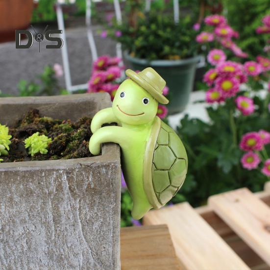 Resin Turtle Figurine Planter Hugger Plant Pot Hanger Hanging Turtle Statue Mini Turtle Sculpture for Flower Pots Edge Decor