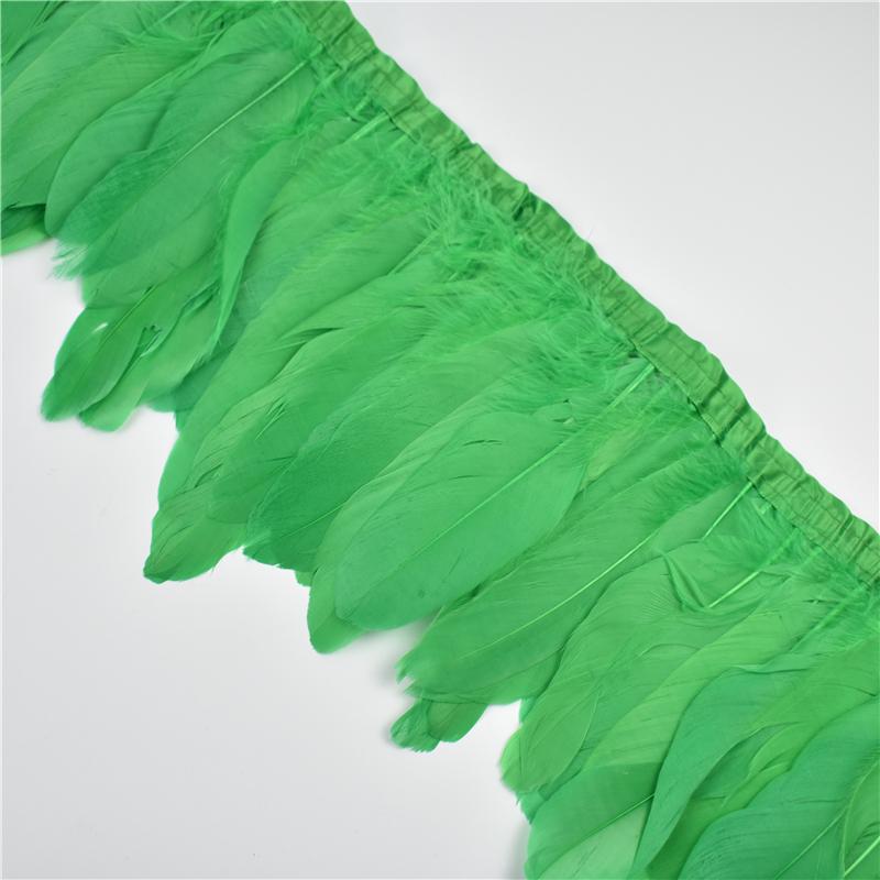 2 Meter Gänsefederbesatz Hochzeitsfeier Dekoration Fransen für Kleidung Makramee Federn DIY Farbige Federn Bänder für Bastelarbeiten