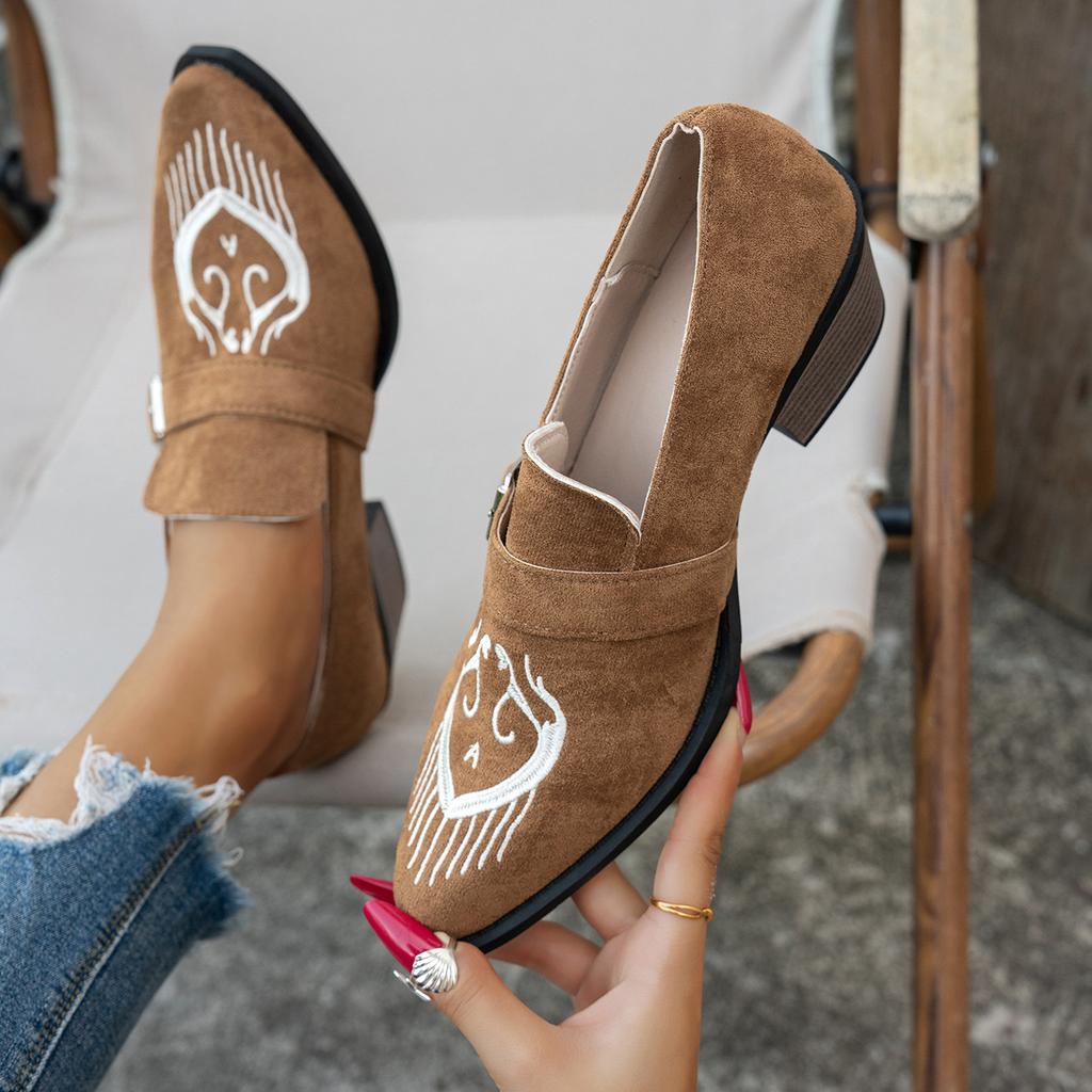 Large size fashionable and comfortable shoes printed thick heel pointed single shoes