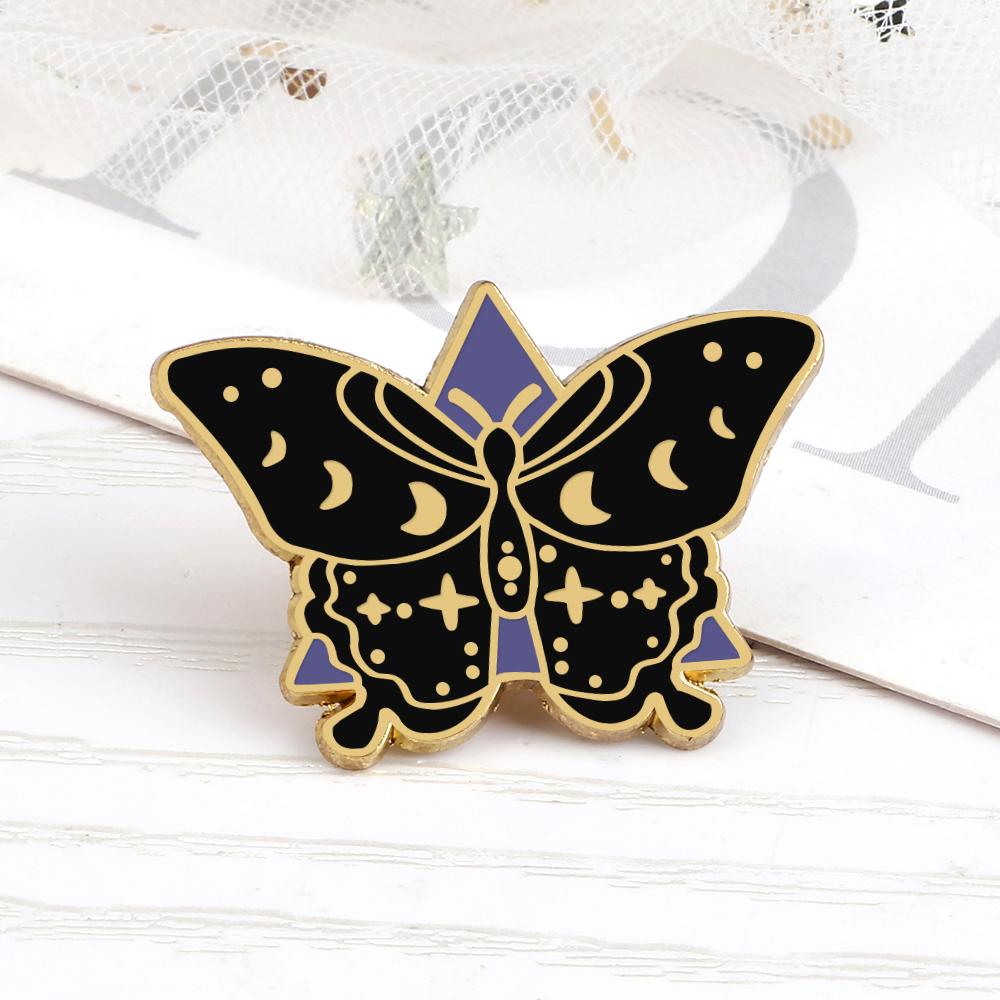 Small Retro Insect Butterfly Lapel Pins Cartoon Moon Phase Moth Brooch Cute Exquisite Enamel Badge Bag Accessories Gifts Jewelry