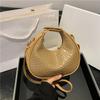 Damen Premium Schultertasche Neue Mode Nischendesign Umhängetasche Weiblich Schlichter Stil Weibliche Gewebte Hobo-Tasche
