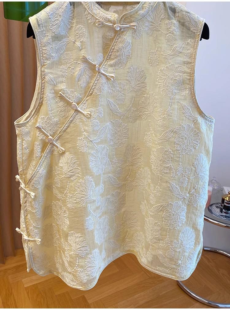 2025 Summer High-End Sleeveless Qipao Top with Embroidery and Frog Buttons