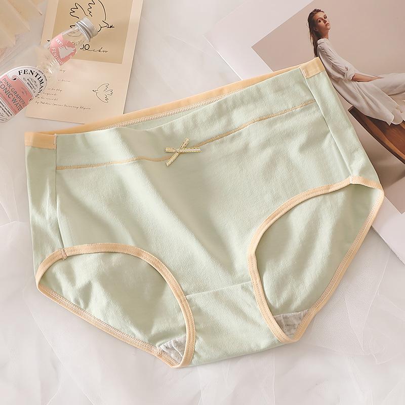 Women's Seamless Soft Cotton Briefs Mid-Waist Teen Girls Breathable Cotton Crotch Lightweight Spring Summer Underwear