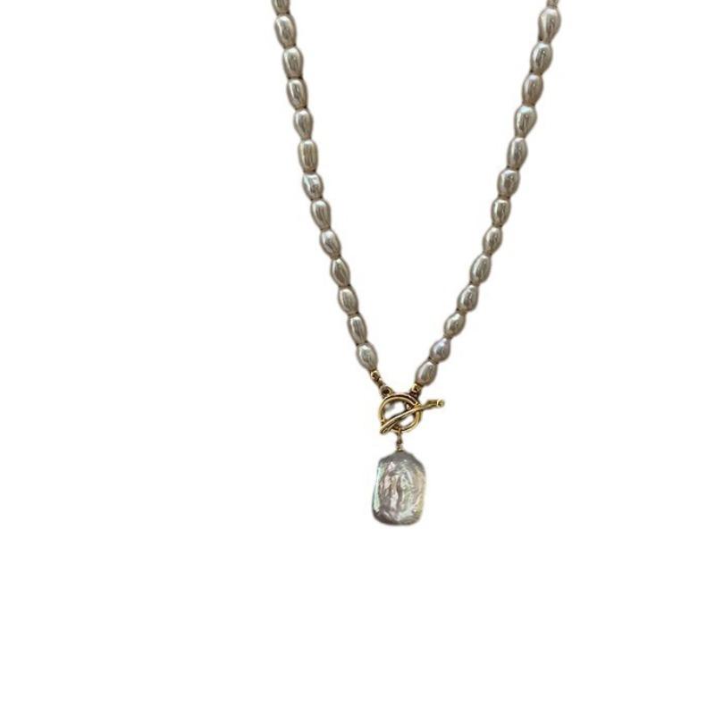 Alien-shaped Rice Grain Freshwater Pearl Necklace - Short Style with OT Snap Design - Collar Chain Necklace