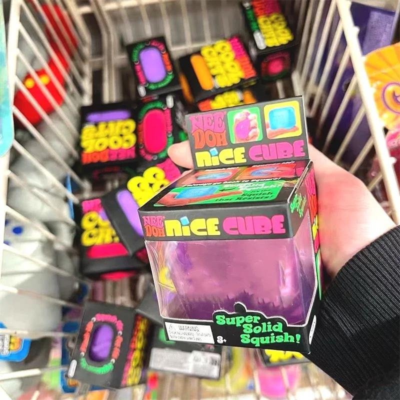 Needoh Mini Nice Ice Baby Taglia Piccola Cubo Super Berg Giocattolo da Spremere Rilascio Lento dello Stress per Ansia Autismo Gioco Sensoriale