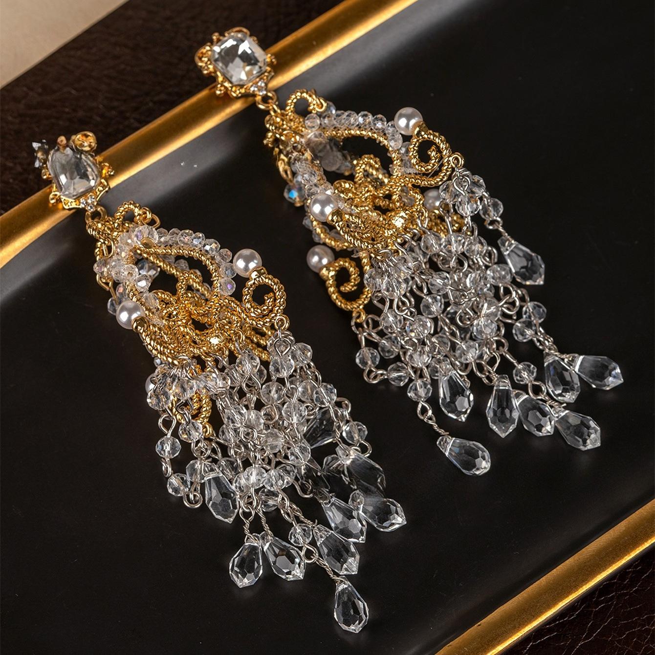French Retro Diamond-encrusted Long Fringed Stud Earrings Light Luxury Design Sense Niche Banquet Water Droplets Full of Diamond Earrings 2026