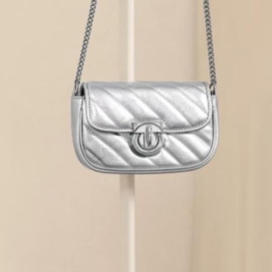 High-End Niche Bag 2025 New Trendy Small Style Quilted Chain Bag Versatile Shoulder Crossbody Bag for Women