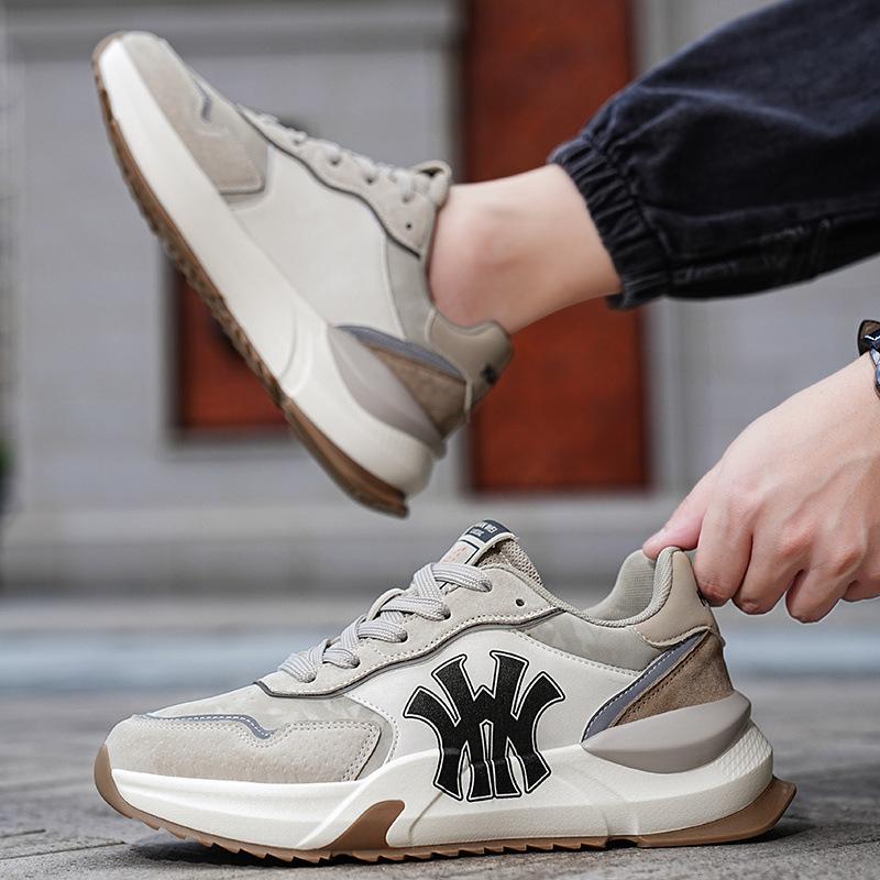 Casual shoes men's lightweight and versatile travel shoes four seasons dad shoes retro low-top sports shoes Guochao non-slip running shoes