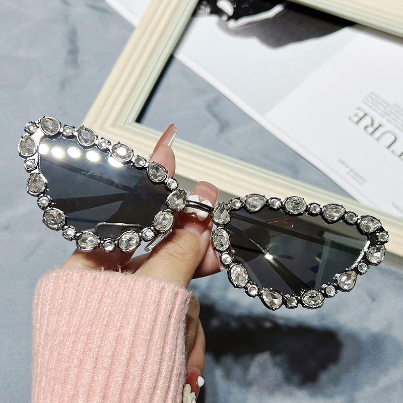 Cat-Eye Geometric Rhinestone Triangle Sunglasses