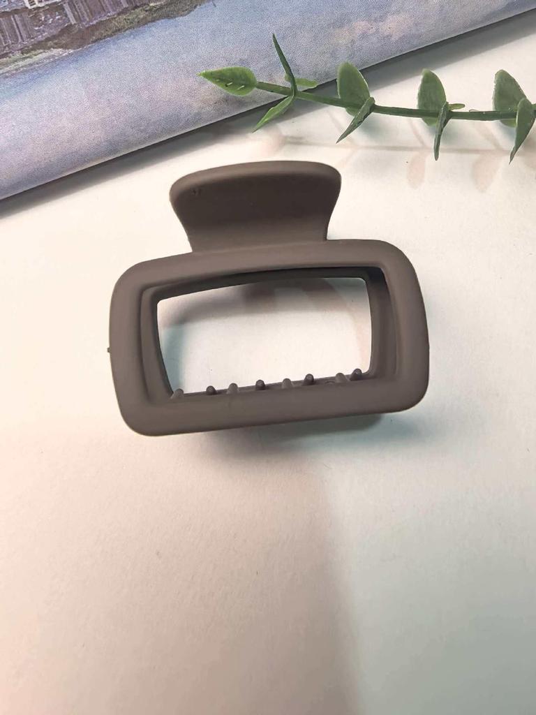 4cm Frosted Milk Coffee Hair Claw Clip for Women’s Updo – Small, Simple, Shark Design