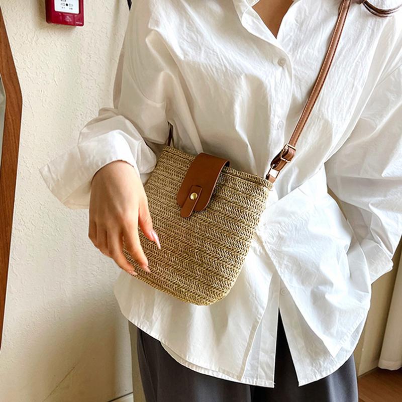 Women Messenger Bags Woven Summer Top-Handle Bags Handmade Fashion Holiday Casual Simple Saddle Lady Straw Bag AVE