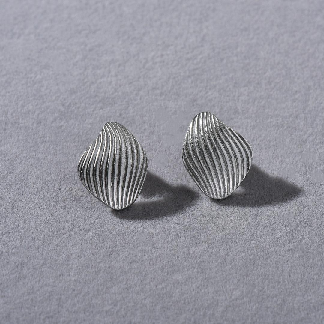 

Irregular Line Texture S925 Silver Needle Stud Earrings Niche Design Light Luxury High-End Temperament Earrings