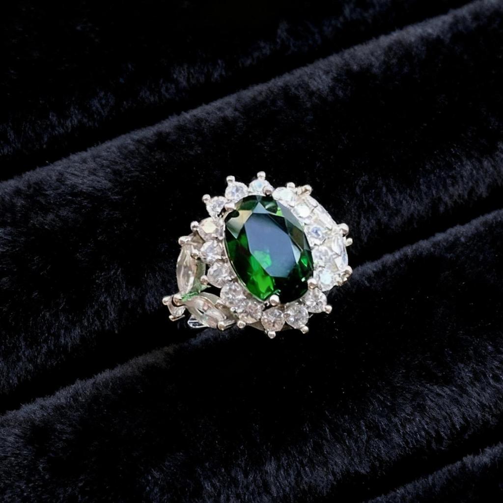 Elegant Diamond Jewelry Set: Necklace, Earrings, and Ring for Evening Gowns