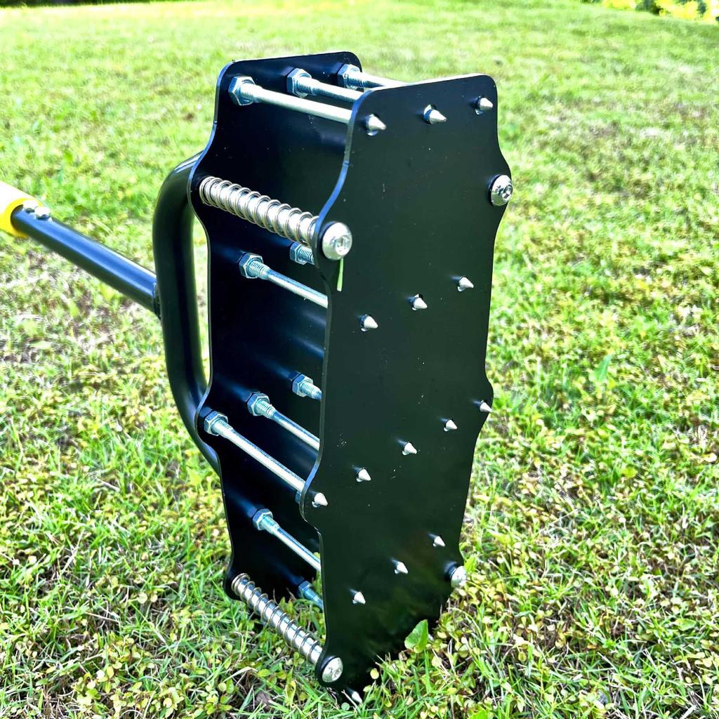 Manual Lawn & Garden Tool for Effortless Aeration and Weeding