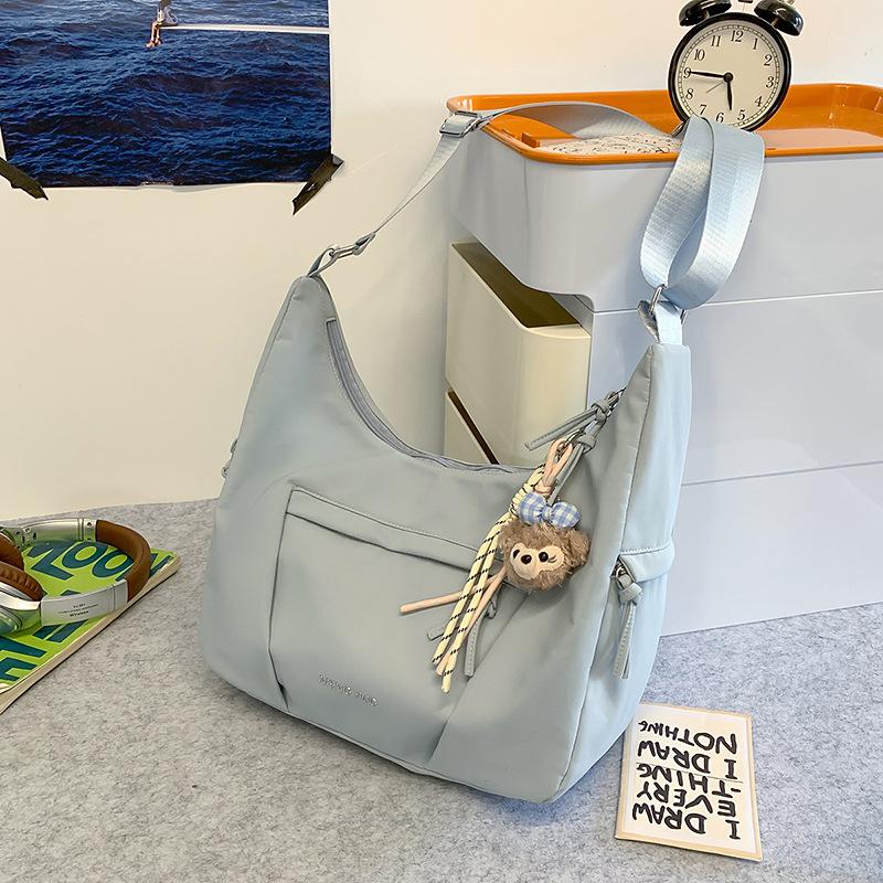 Korean version of messenger bag women's new simple large-capacity dumpling bag lightweight versatile satchel student shoulder bag tide