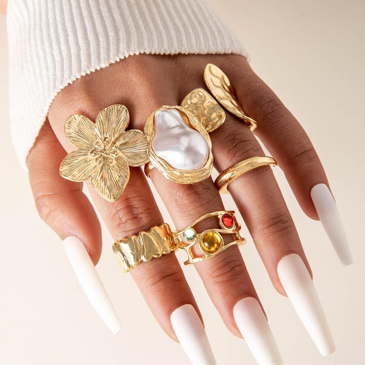 

European and American Baroque Pearl Combination Ring Six-Piece Vintage Metal Lava Flower Ring Set for Women