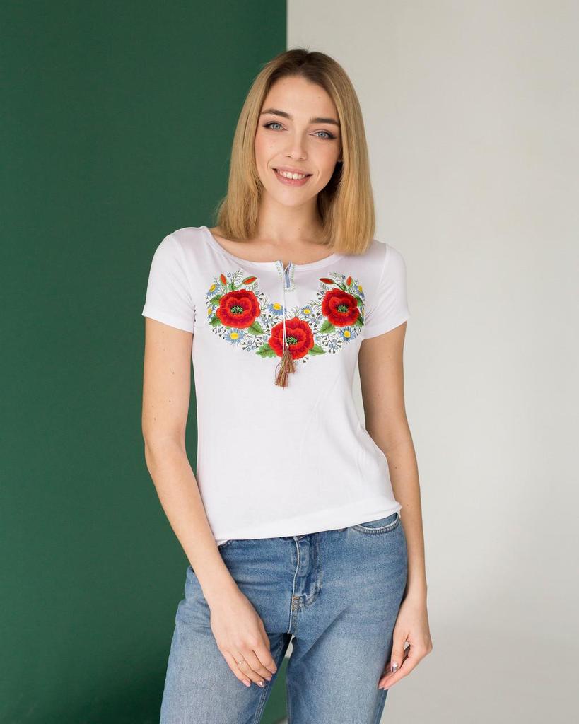 Ethnisches Damen-T-Shirt mit Stickerei im ukrainischen Stil