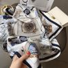 Foulard en soie imprimé tendance pour femme, nouveau style élégant, motif floral, bandana, foulard, bandeau, printemps