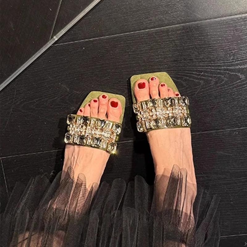 

Стразовые шлепанцы для женской летней носки, новые, с юбками, модные и удобные, с низким каблуком, темпераментные, крутые шлепанцы 40 зелёный