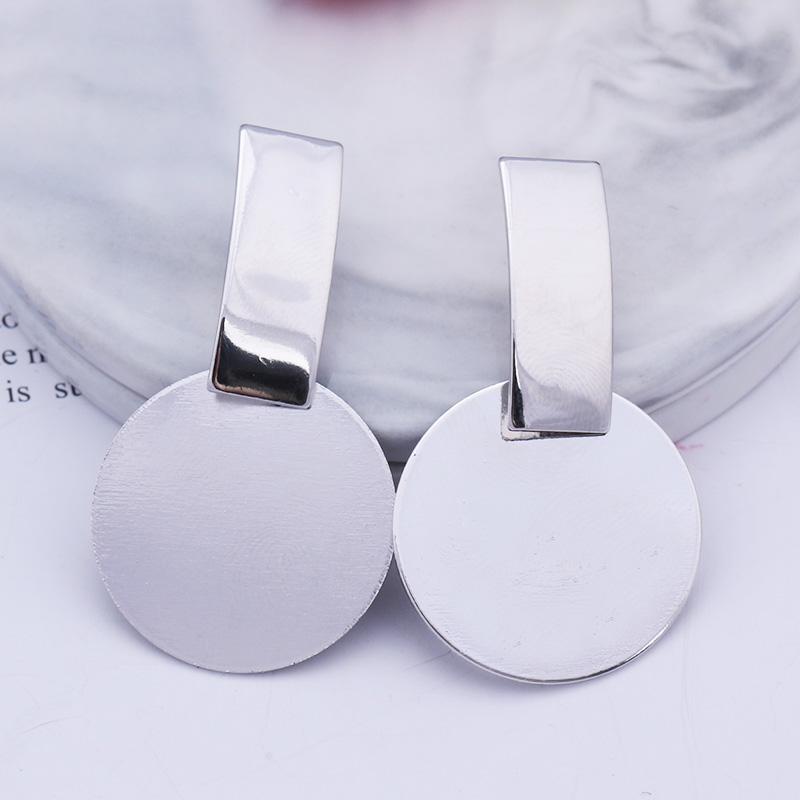 Gold Round Piece Dangle Earrings for Women Metal Exaggerated Hiphop Drop Earrings Punk Personality Ear Jewelry