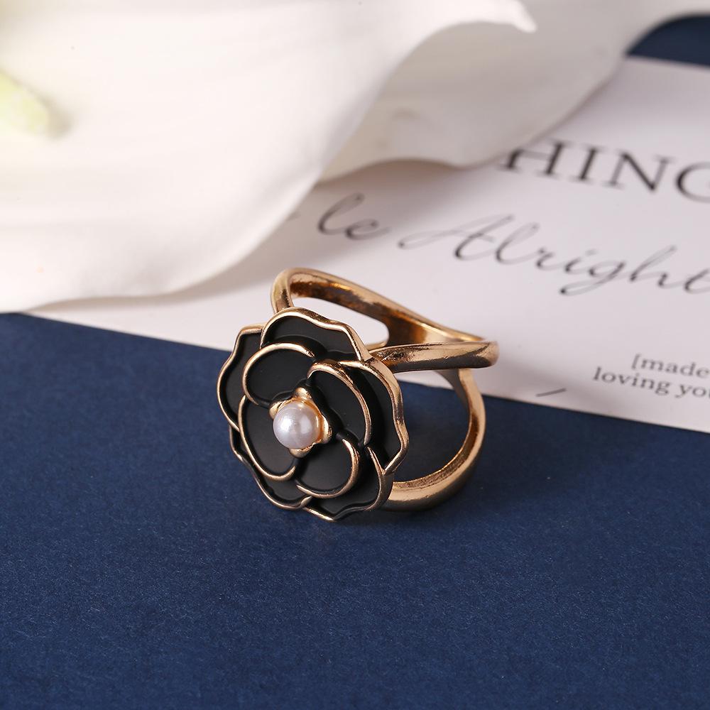 

1PCS Ladies Fashion Gold Faux Pearl Silk Scarf Combination Buckle Corner Knot Ring Multi-Functional Scarf Fixed Buckle Women Brooch 2.8CM чорний