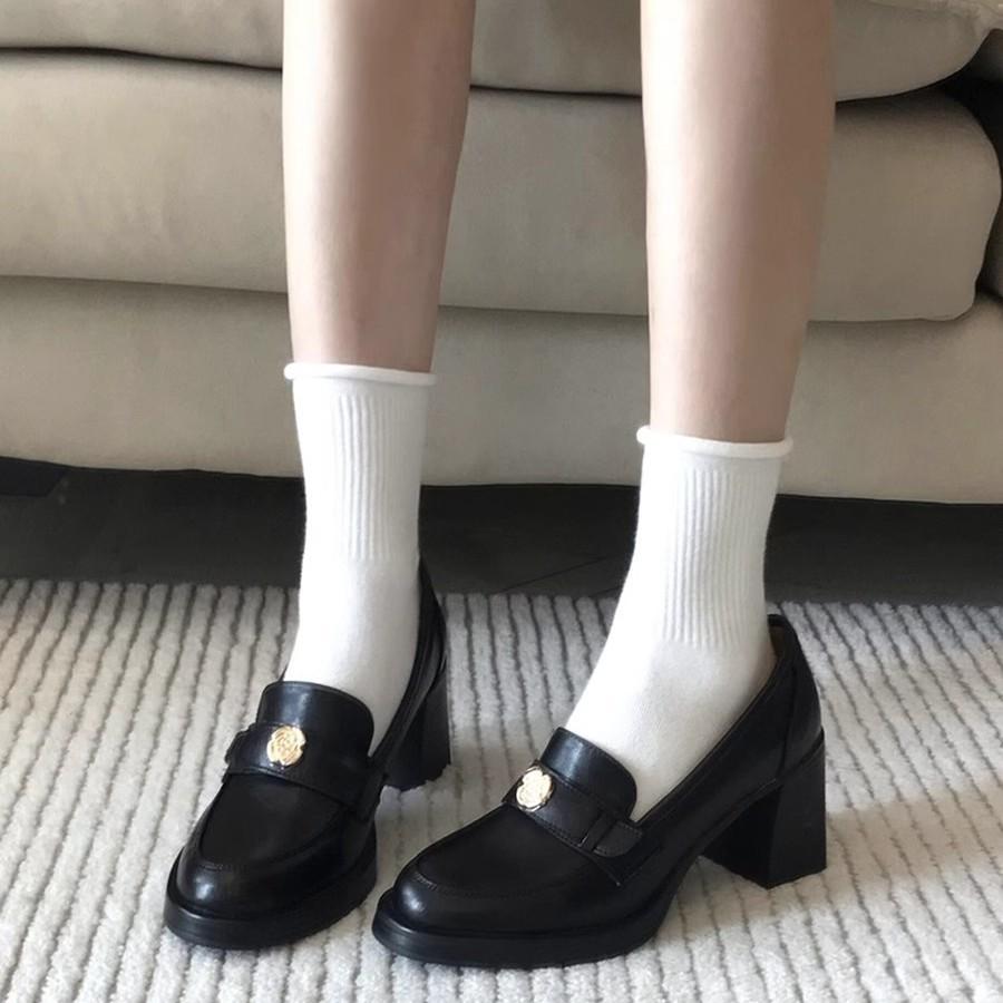 High sense!! Camellia loafers women's 2025 new French thick heel black high heel British style small leather shoes