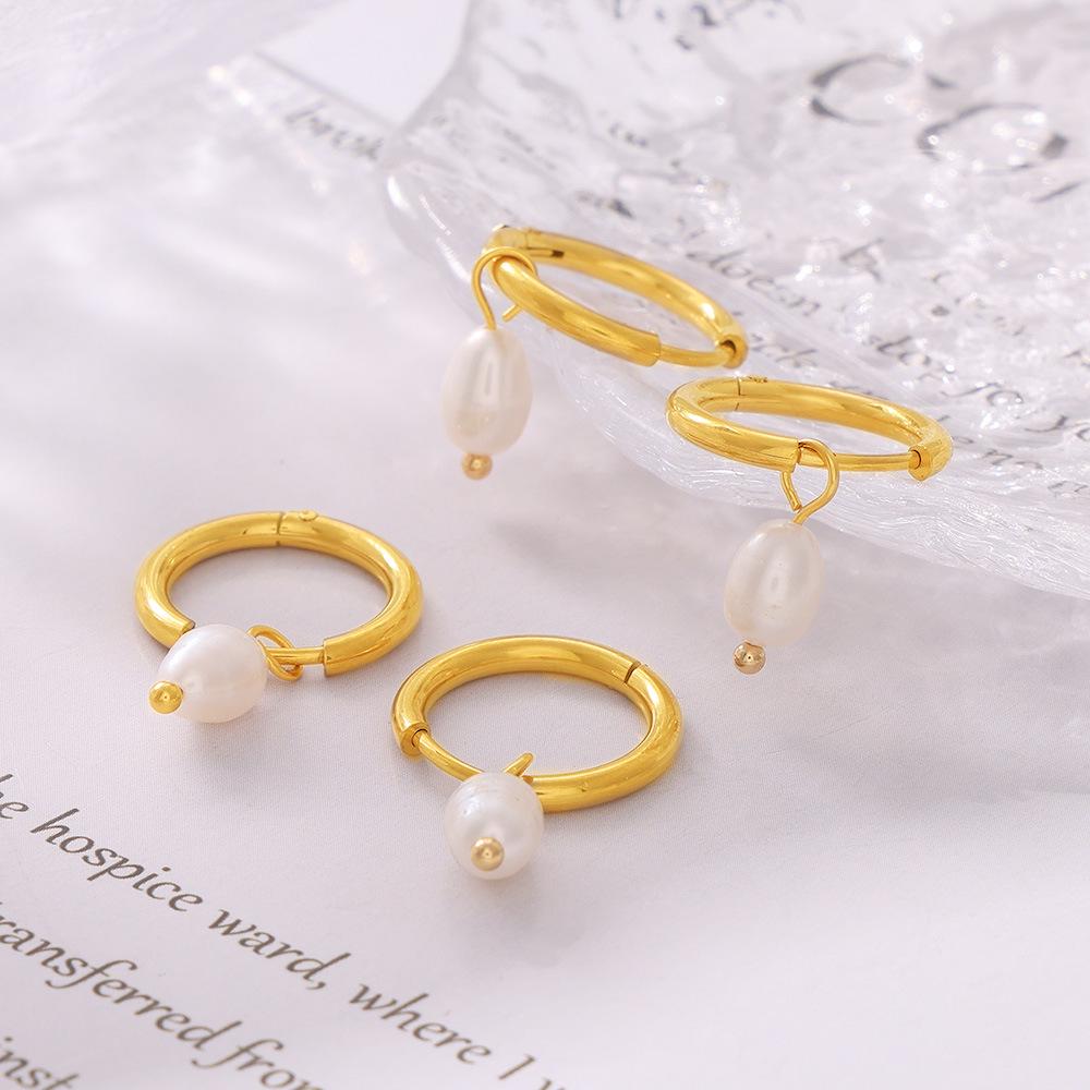 Korean-Inspired Natural Freshwater Pearl Earrings, 18K Gold-Plated Titanium Steel, Simple and Versatile for Women