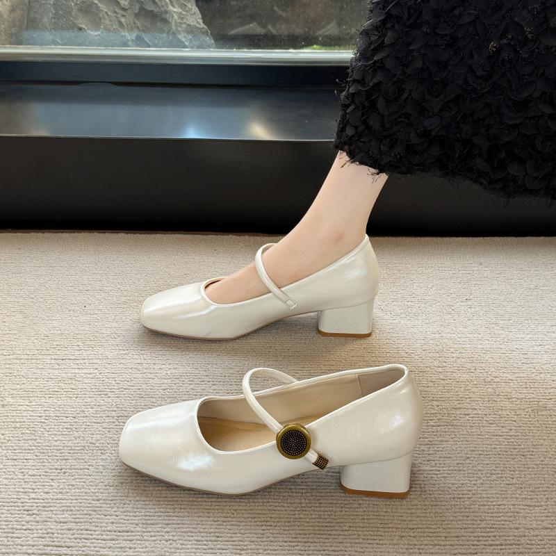 2025 new fashionable versatile square head shallow mouth middle heel women's shoes one-word buckle Mary Jane shoes single shoes women's small leathe
