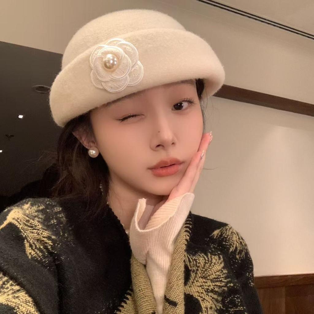 French Wool White Top Hat for Women In Autumn and Winter Hepburn Style Elegant Pearl Gold Hat Women's Beret Makes The Face Smaller