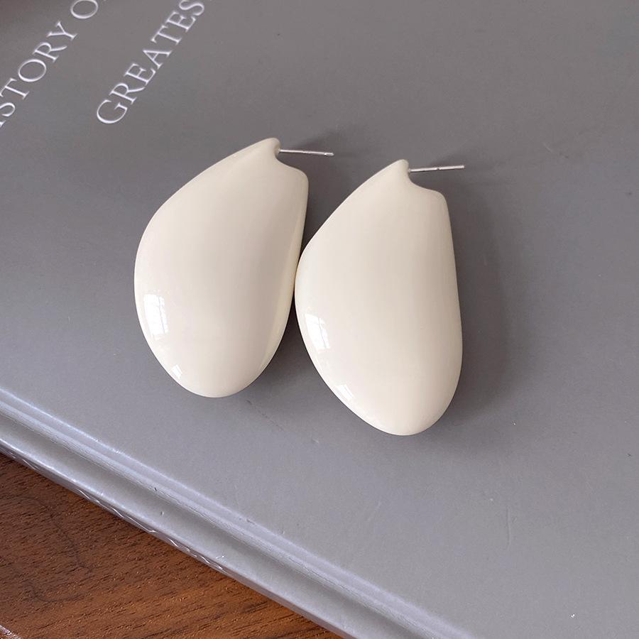 Silver Needle French Retro Simple Water Drop Earrings Women's Simple Fashion Elegant Stud Earrings Niche High-end Earrings