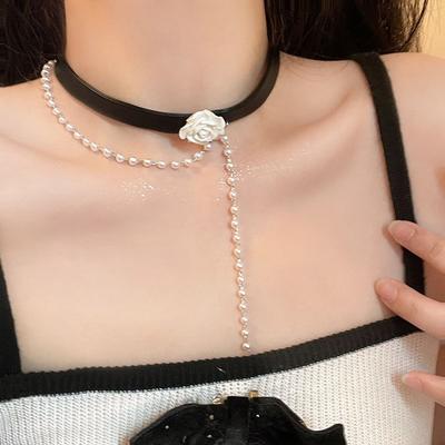 Camellia Flower Pearl Leather Necklace, a Fashionable and Elegant Design, a Delicate Choker Necklace, a Clavicle Chain, a Light Luxury Style, and a