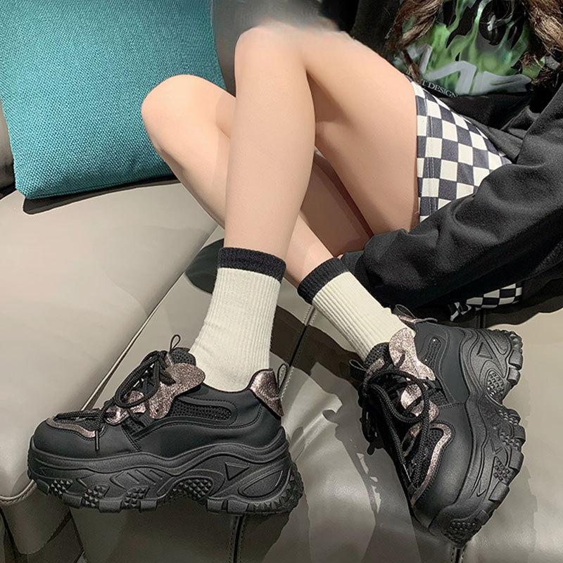 Daddy-Schuhe aus echtem Leder für Damen, trendiger Frühling und Sommer, neuer vielseitiger, dicker Boden, höhenverstärkender Skinny Casual Sneaker