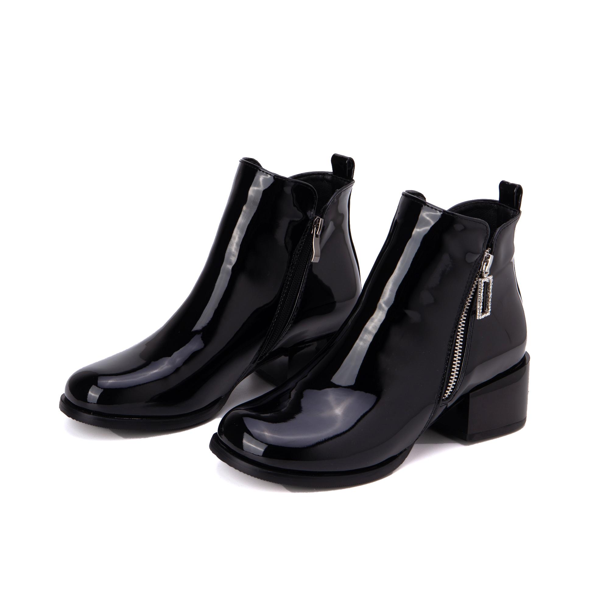 

Женские короткие сапоги на низком каблуке для осени и зимы, простые и удобные однотонные большие римские женские сапоги на толстом каблуке. 39 чёрный